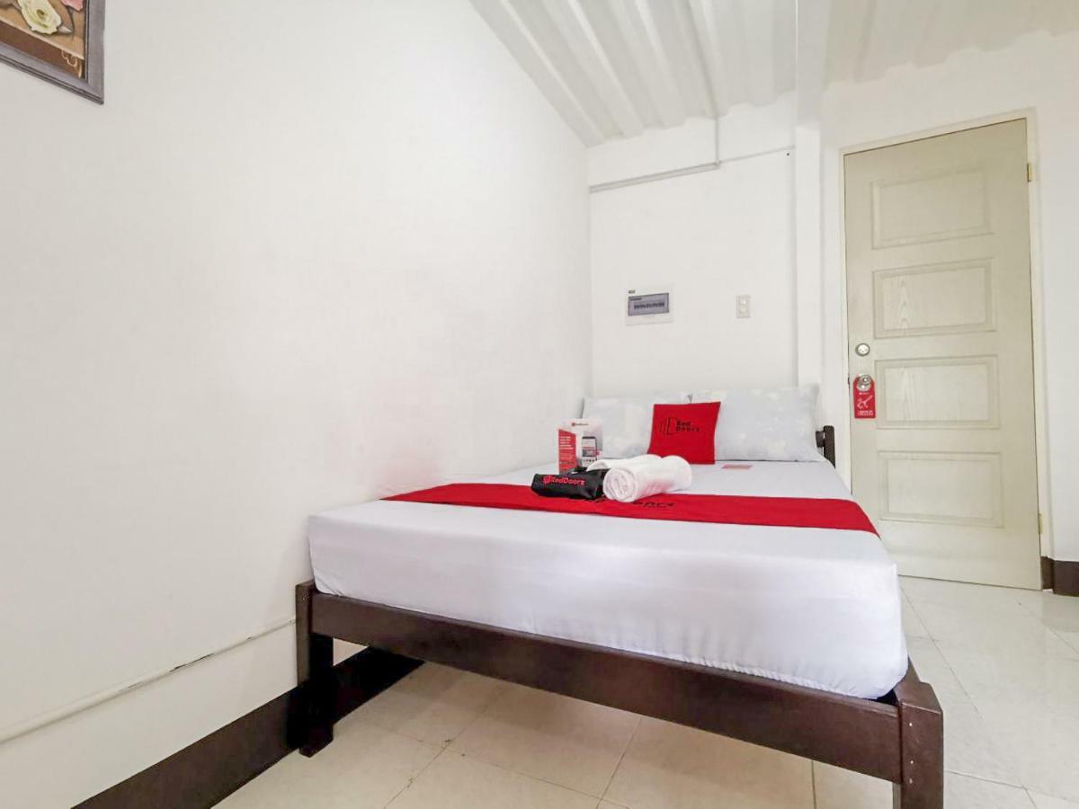 Reddoorz Near Davao Medical School Foundation Hotel Exterior photo
